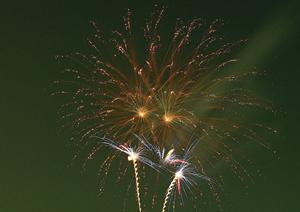 輝きを手に入れる！金箔化粧品の美肌効果と使い方